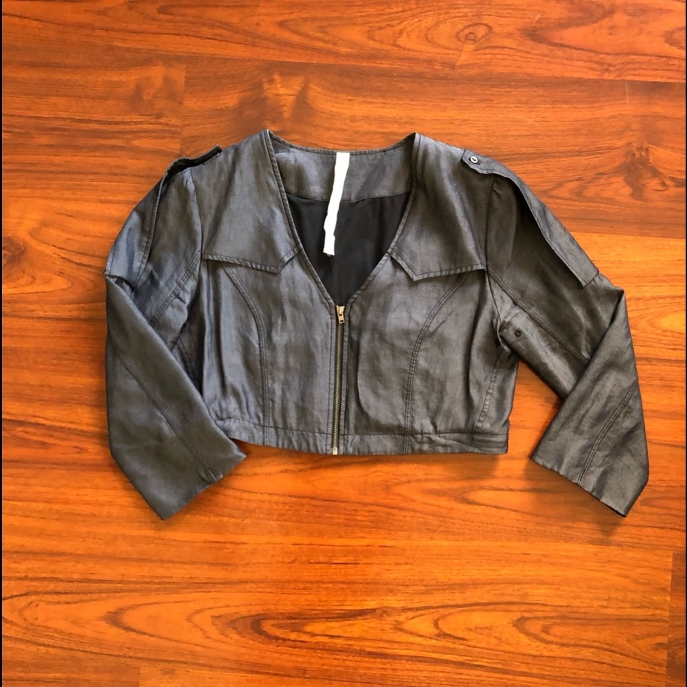 Lululemon Tranquility Jacket
Black - Picture 9 of 15